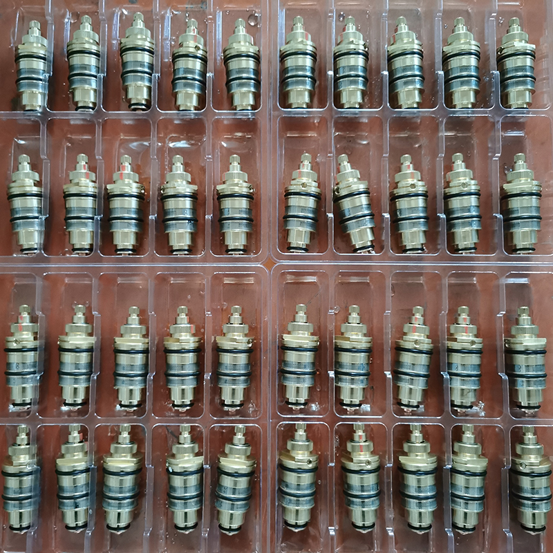 Thermostatic Shower Column Faucet