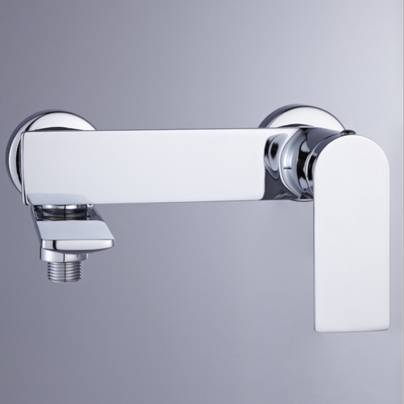 Single-Handle Bathtub Faucet